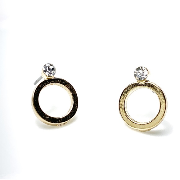 New without tags! Gold circle stud earrings - Picture 2 of 5